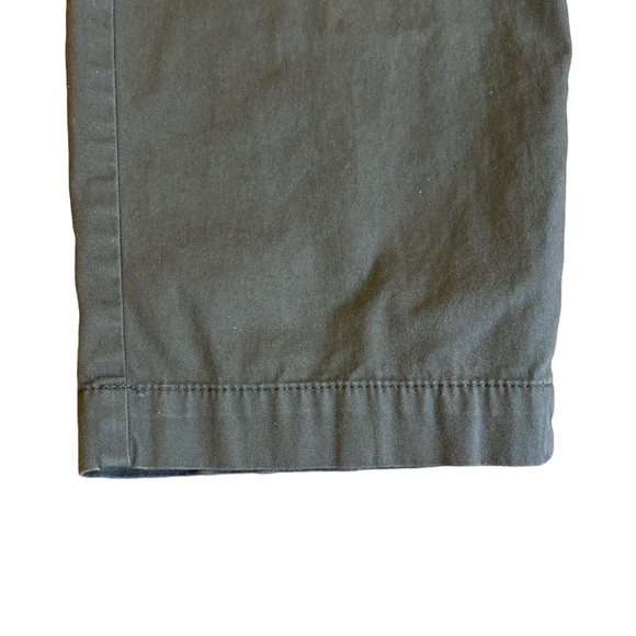 Ann Taylor Loft | Curvy Cropped Capri Pants Size 10 - Picture 8 of 8